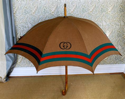 gucci umbrella cost.